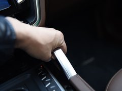 2017款 1.8T 双离合旗舰型贺岁版