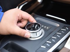 2017款 1.8T 双离合旗舰型贺岁版