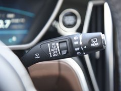 2017款 1.8T 双离合旗舰型贺岁版