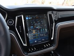 2017款 1.8T 双离合旗舰型贺岁版