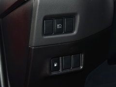 2018款 2.0L 旗舰天窗版 国VI