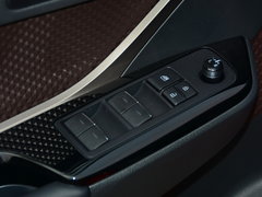 2018款 2.0L 旗舰天窗版 国VI