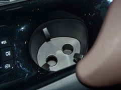2018款 2.0L 旗舰天窗版 国VI