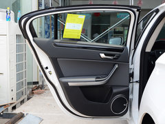 2018款 三厢 1.6T 自动旗舰型