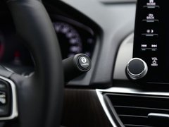 2018款 260TURBO 尊贵版