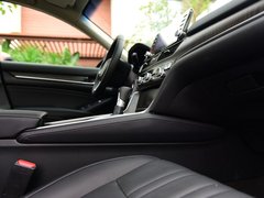 2018款 260TURBO 尊贵版