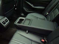 2018款 260TURBO 尊贵版