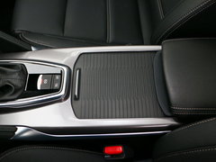 2018款 2.0L 两驱豪华版