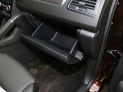 2018款 2.0L 两驱豪华版