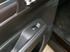2018款 2.0L 两驱豪华版