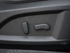 2018款 2.5L 两驱尊贵版