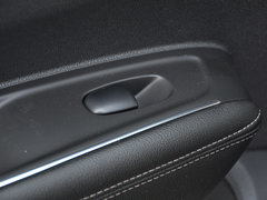 2018款 2.5L 两驱尊贵版