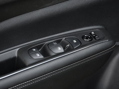 2018款 2.5L 两驱尊贵版