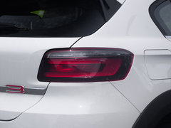 2018款 都市SUV 1.6T 自动尊贵型