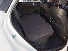 2018款 1.6T 双离合两驱15周年特别版