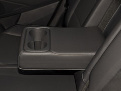 2018款 1.6T 双离合两驱15周年特别版