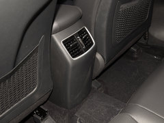 2018款 1.6T 双离合两驱15周年特别版