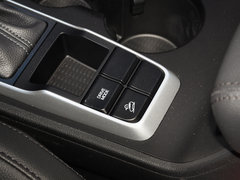 2018款 1.6T 双离合两驱15周年特别版
