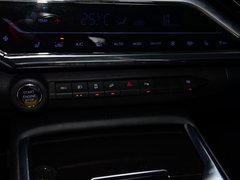 2018款 1.5T 自动旗舰型