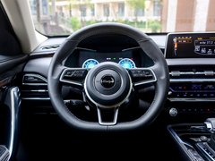 2018款 1.5T 自动旗舰型
