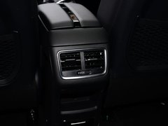 2018款 1.5T 自动旗舰型