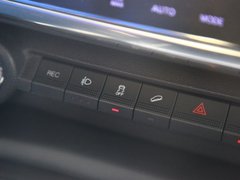2018款 1.5T 自动旗舰型