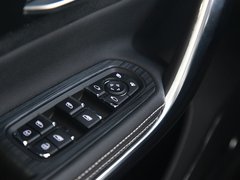 2018款 1.5T 自动旗舰型