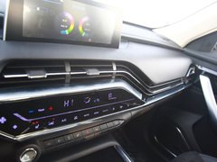 2018款 1.5T 自动旗舰型