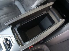 2018款 1.5T 自动旗舰型