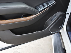 2018款 6.2L DENALI至尊长轴版 4WD