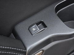 2018款 6.2L DENALI至尊长轴版 4WD
