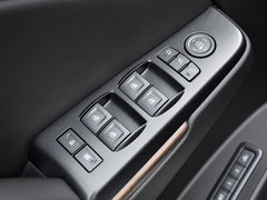 2018款 6.2L DENALI至尊长轴版 4WD