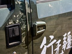 2018款 40L 2.0T 手动柴油四驱尊贵版