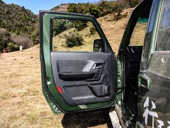 2018款 40L 2.0T 手动柴油四驱尊贵版