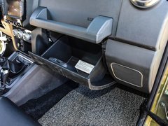 2018款 40L 2.0T 手动柴油四驱尊贵版