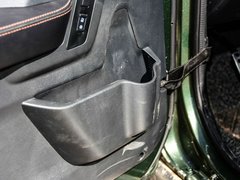 2018款 40L 2.0T 手动柴油四驱尊贵版
