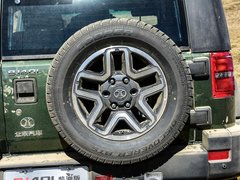 2018款 40L 2.0T 手动柴油四驱尊贵版