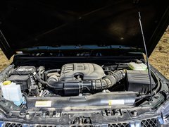 2018款 40L 2.0T 手动柴油四驱尊贵版