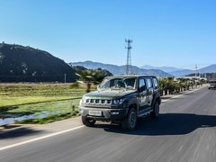 2018款 40L 2.0T 手动柴油四驱尊贵版