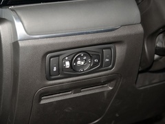 2020款 1.5T 手动发现版 7座