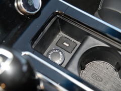 2020款 1.5T 手动发现版 7座