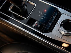 2020款 1.5T 手动发现版 7座