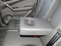 2020款 1.5T 手动发现版 7座