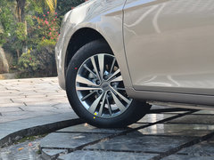 2018款 1.5L CVT尊贵型