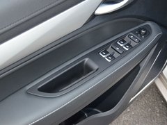 2018款 1.5L CVT尊贵型