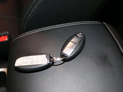 2018款 2.5L 自动四驱旗舰版