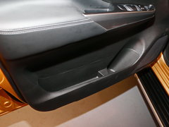 2018款 2.5L 自动四驱旗舰版