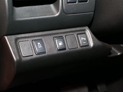 2018款 2.5L 自动四驱旗舰版