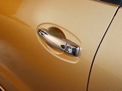 2018款 2.5L 自动四驱旗舰版