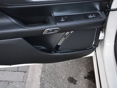 2018款 2.0T 两驱尊享版